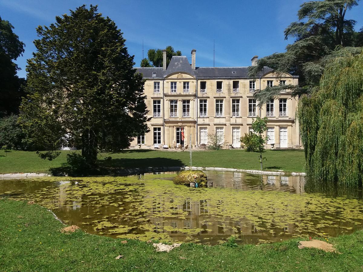 Chateau Des Chevaliers De Grand Tonne Hotel Sainte-Croix-Grand-Tonne Екстериор снимка